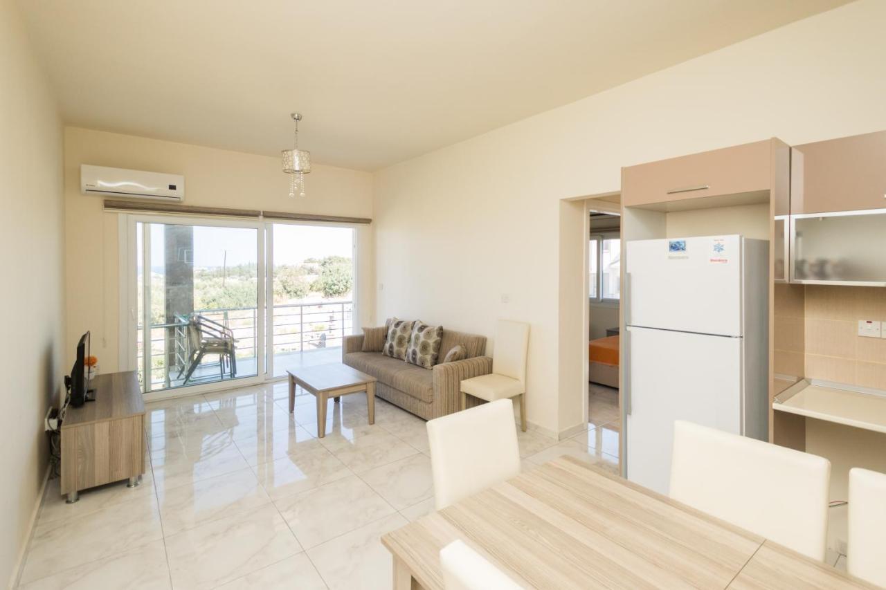Spacious Two-Bedroom Apartment In Amazing Residence Escape Homes Kyrenia  Ngoại thất bức ảnh